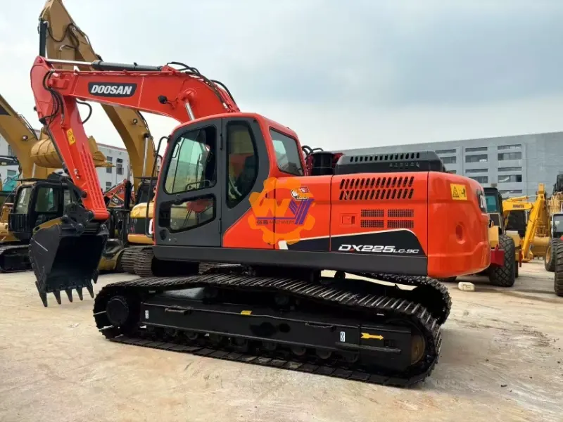 Powerful Used Doosan DX225 Heavy Excavator Good Condition